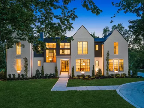 835 Battery Ln, Nashville, TN 37220