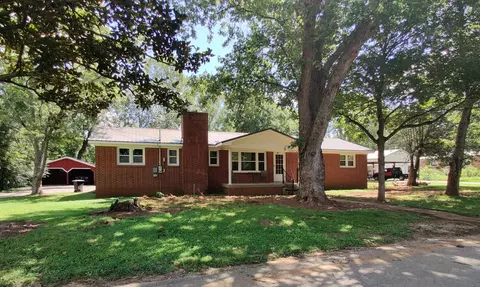 106 Smith St, Huntland, TN 37345