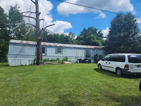 1105 Blaylock Rd, Dickson, TN 37055