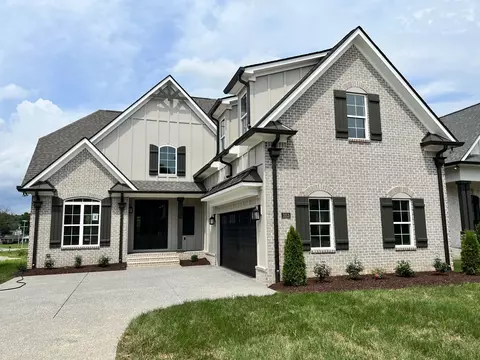 1013 Jackston Mack Way #4, Gallatin, TN 37066