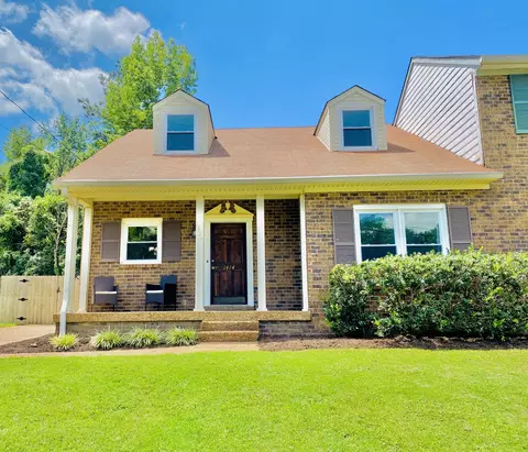 1414 Timber Valley Dr, Nashville, TN 37214