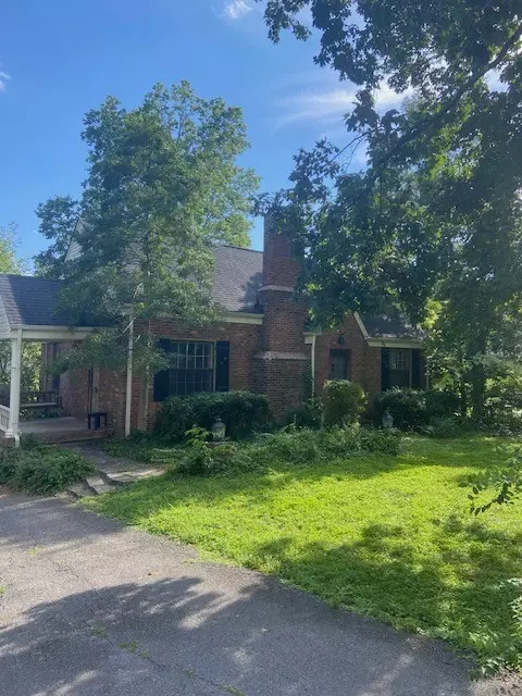 2205 Sharondale Dr, Nashville, TN 37215