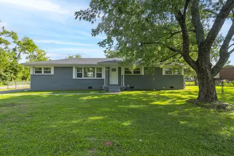 302 Eastland Dr, Smyrna, TN 37167