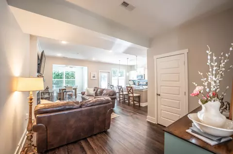 6029 Hillside Ln, Spring Hill, TN 37174