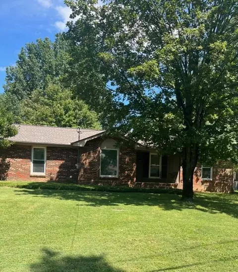104 Willis Dr, Hendersonville, TN 37075