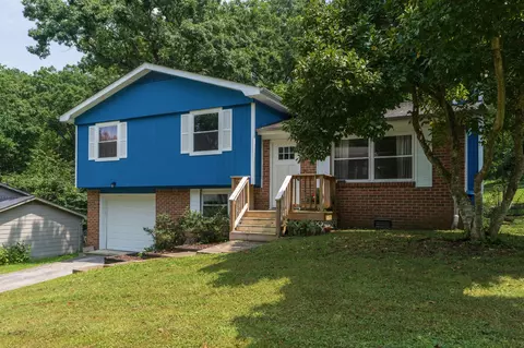 8428 Shadowood Dr, Hixson, TN 37343