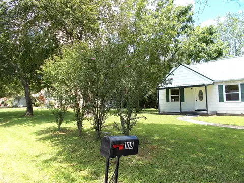 108 June Dr, Dickson, TN 37055 photo 6
