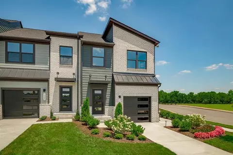 1012 Riverbrook Dr #312D, Gallatin, TN 37066