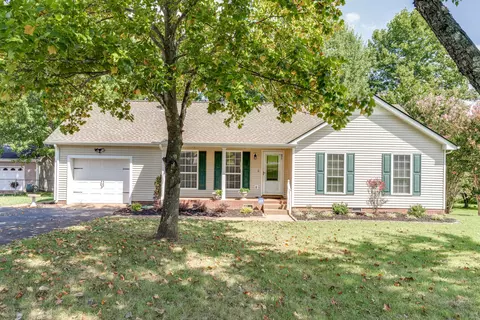 870 College St, Portland, TN 37148