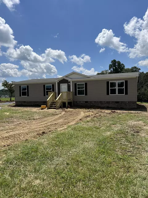 624 Eulia Ln, Westmoreland, TN 37186