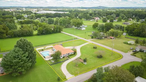 104 Cessna Ln, Shelbyville, TN 37160