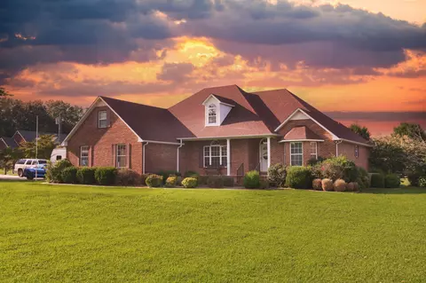 24 Mitchell Ln, Manchester, TN 37355