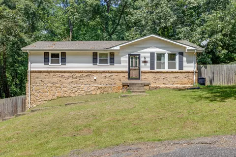 1143 Chestnut Dr, Burns, TN 37029