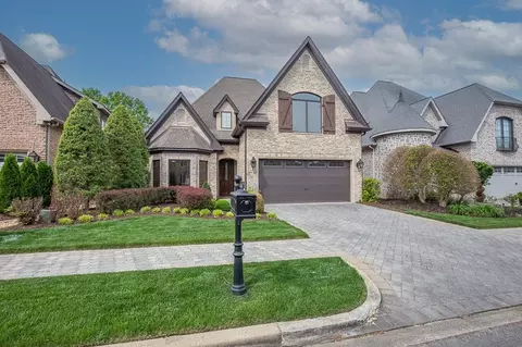 1142 Chloe Dr, Gallatin, TN 37066