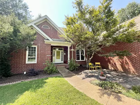2609 Thames Ct, Thompsons Station, TN 37179