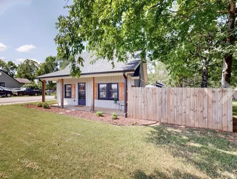 708 Park Ave, Lebanon, TN 37087