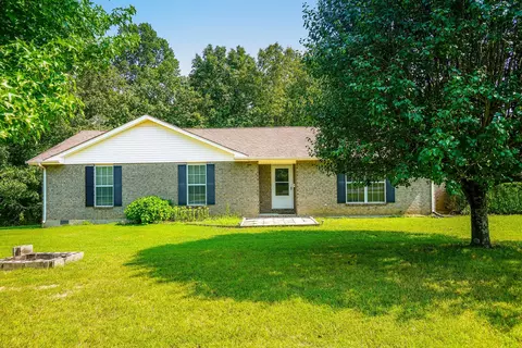 832 Ford Rd, White Bluff, TN 37187