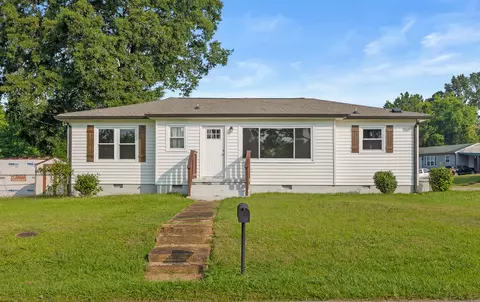 4625 Woodmore View Cir, Chattanooga, TN 37411