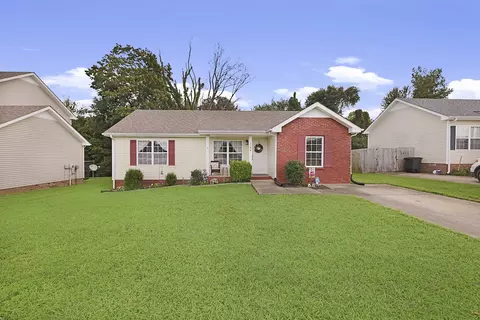 2788 Russet Ridge Dr, Clarksville, TN 37040