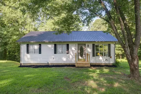 8606 Crawley Hill Rd, Mount Pleasant, TN 38474