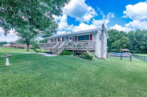 44 Swan Mill Rd, Mcminnville, TN 37110