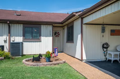 1069 Heritage Dr, Madison, TN 37115