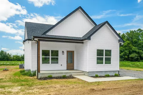 377 Woods Rd, Portland, TN 37148
