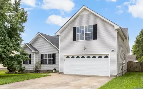 3696 S Jot Dr, Clarksville, TN 37040