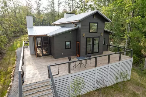 197 Hemlock Cv, Tracy City, TN 37387