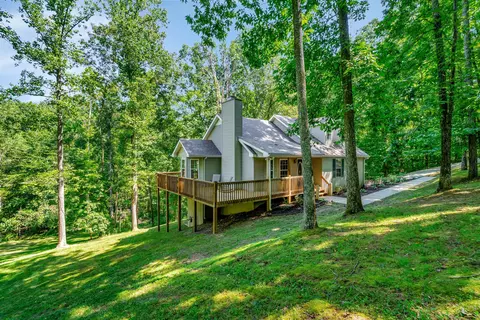 1154 Bakers Work Rd, Burns, TN 37029
