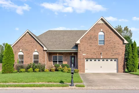 979 Terraceside Cir, Clarksville, TN 37040