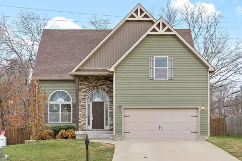 104 Brocket Ct, Clarksville, TN 37040