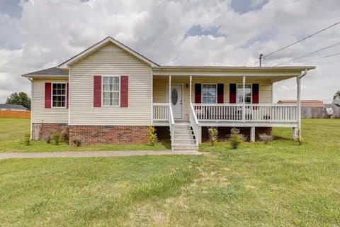 414 Malibu Canyon Dr, Columbia, TN 38401
