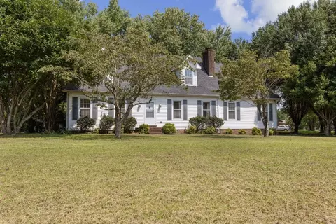 563 Foxfire Ct, Murfreesboro, TN 37129