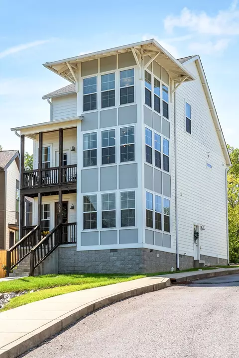 701 Arbor Trace Cir, Nashville, TN 37207