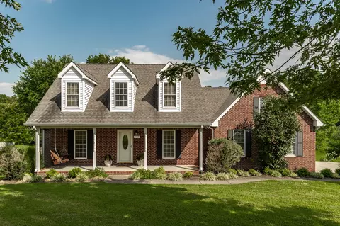 2419 Lights Chapel Rd, Greenbrier, TN 37073
