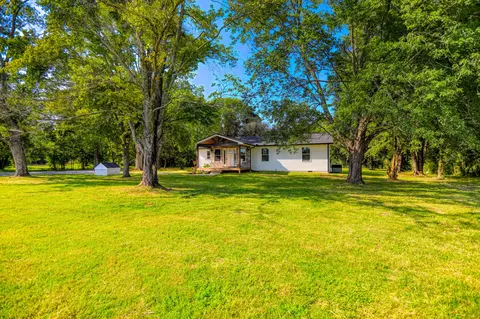 120 Vantrease Rd, Cottontown, TN 37048 photo 4