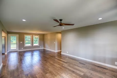 120 Vantrease Rd, Cottontown, TN 37048 photo 6