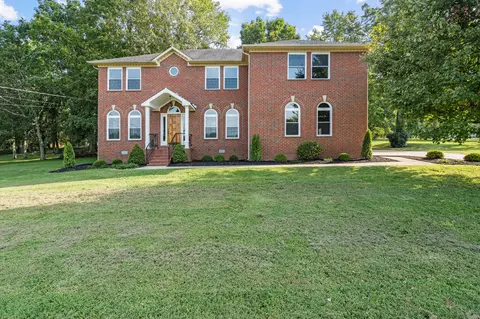 1302 Oak Valley Dr, Mount Juliet, TN 37122