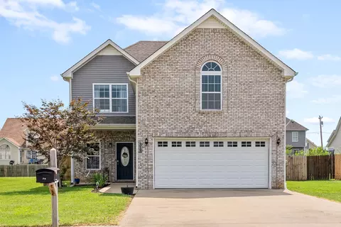 313 Ferdinand Ln, Oak Grove, KY 42262