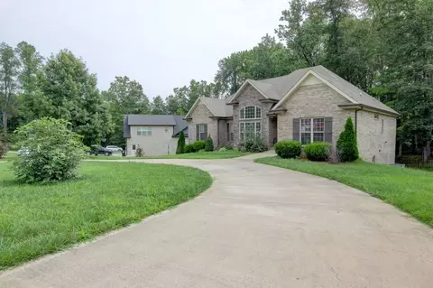 4414 Memory Ln, Adams, TN 37010 photo 2