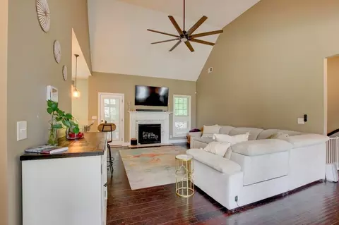 4414 Memory Ln, Adams, TN 37010 photo 10