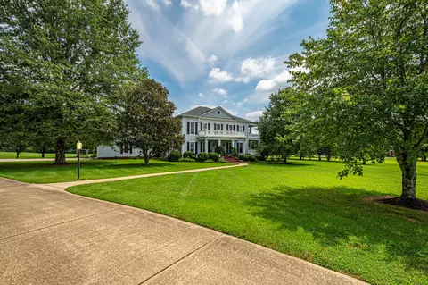 215 N Crescentview Rd, Pulaski, TN 38478