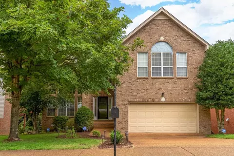 6808 Sunnywood Dr, Nashville, TN 37211