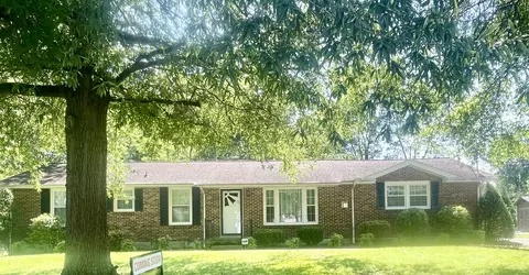 203 Southburn Dr, Hendersonville, TN 37075