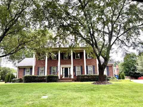 1528 Holmes Cir, Franklin, TN 37064