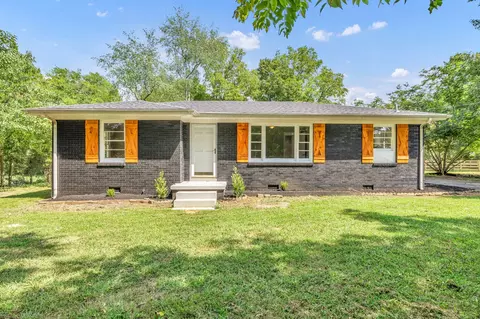 105 Bunker Hill Ln, Rockvale, TN 37153