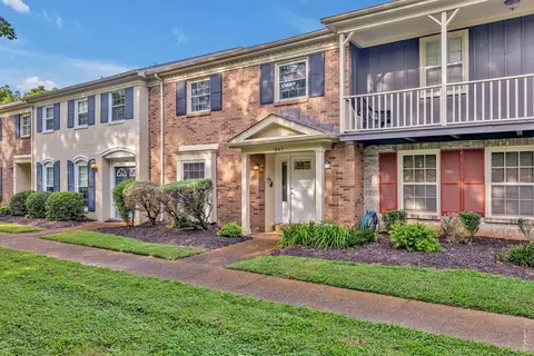 947 Todd Preis Dr, Nashville, TN 37221
