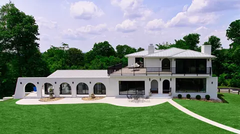 1300 Old Stage Rd, Ardmore, TN 38449
