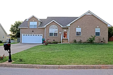 3720 Wheatfield Ln, Clarksville, TN 37040